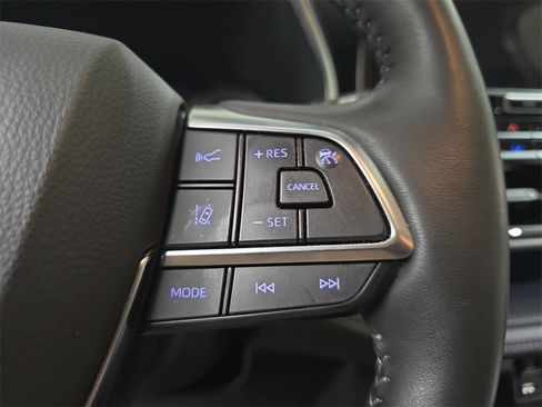 Used 2021 Toyota Highlander Platinum image 22