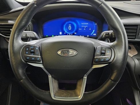 Used 2020 Ford Explorer Platinum w/ Premium Technology Package AWD/4WD image 13