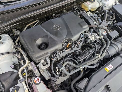 Used 2022 Toyota Camry LE image 12