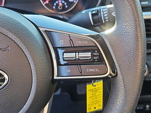 Used 2020 Kia Forte LXS image 11