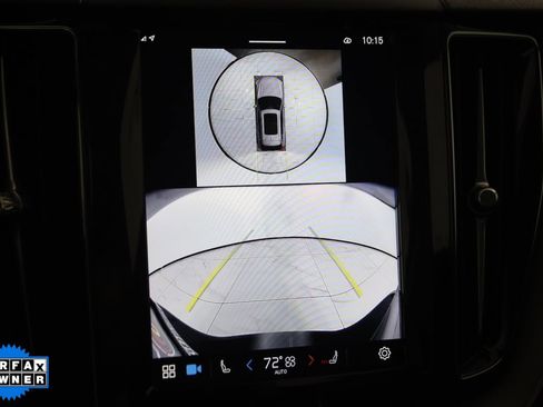 Used 2025 Volvo XC60 B5 Plus image 10