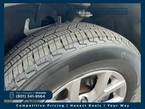 Used 2022 Jeep Grand Cherokee L Limited w/ Luxury Tech Group II image 27