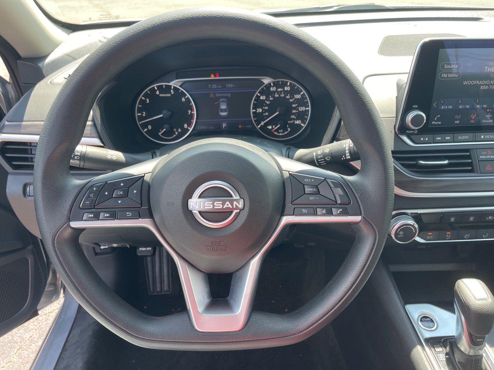 Used 2025 Nissan Altima 2.5 SV FWD image 7