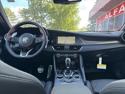 New 2025 Alfa Romeo Giulia AWD w/ Driving Assist Package image 21
