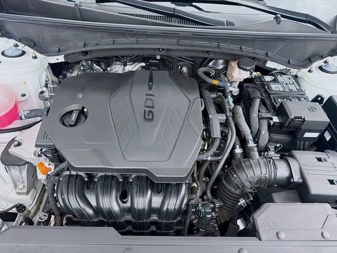 Certified 2025 Hyundai Tucson SE FWD image 28