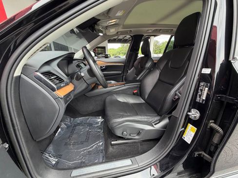 Used 2023 Volvo XC90 T8 Core w/ Protection Package Premier AWD/4WD image 33