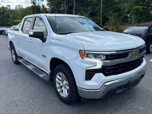 Used 2023 Chevrolet Silverado 1500 LT RWD image 3