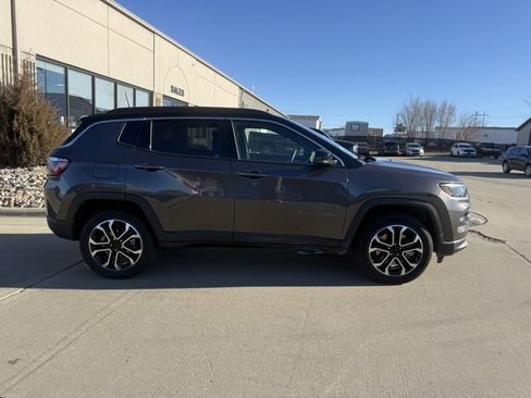 Used 2024 Jeep Compass Limited image 5