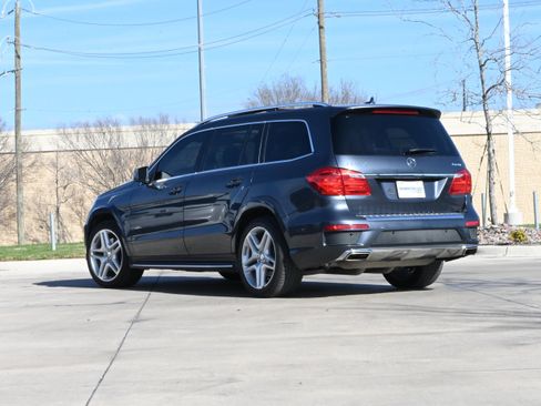 Used 2013 Mercedes-Benz GL 550 4MATIC image 3