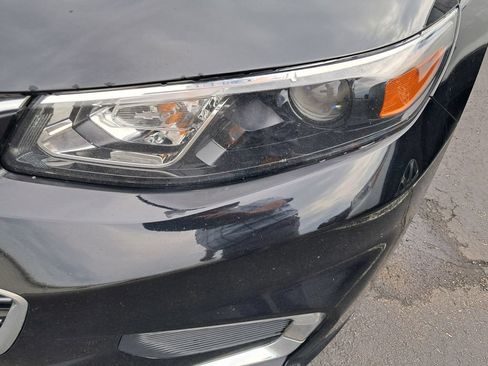 Used 2017 Chevrolet Malibu LT FWD image 8