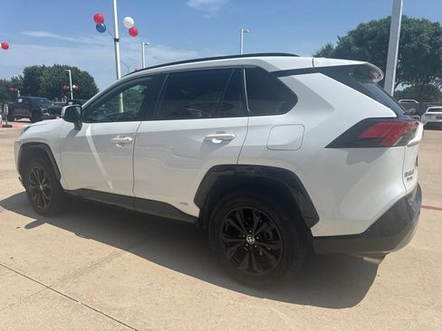 Used 2023 Toyota RAV4 SE AWD/4WD image 12