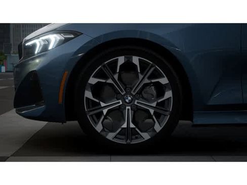 Used 2026 BMW 330i Sedan w/ Premium Package image 7