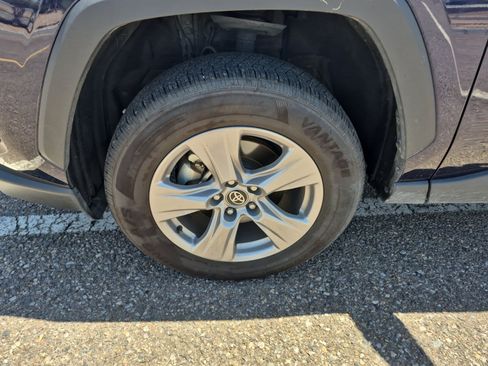 Certified 2025 Toyota RAV4 XLE AWD/4WD image 25