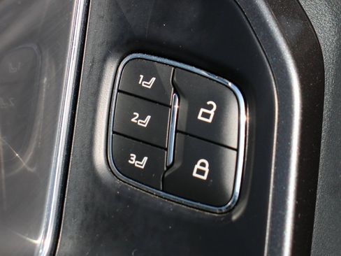 Used 2021 Ford F150 Lariat w/ Equipment Group 502A High image 16