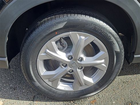 Certified 2023 Honda HR-V LX image 4