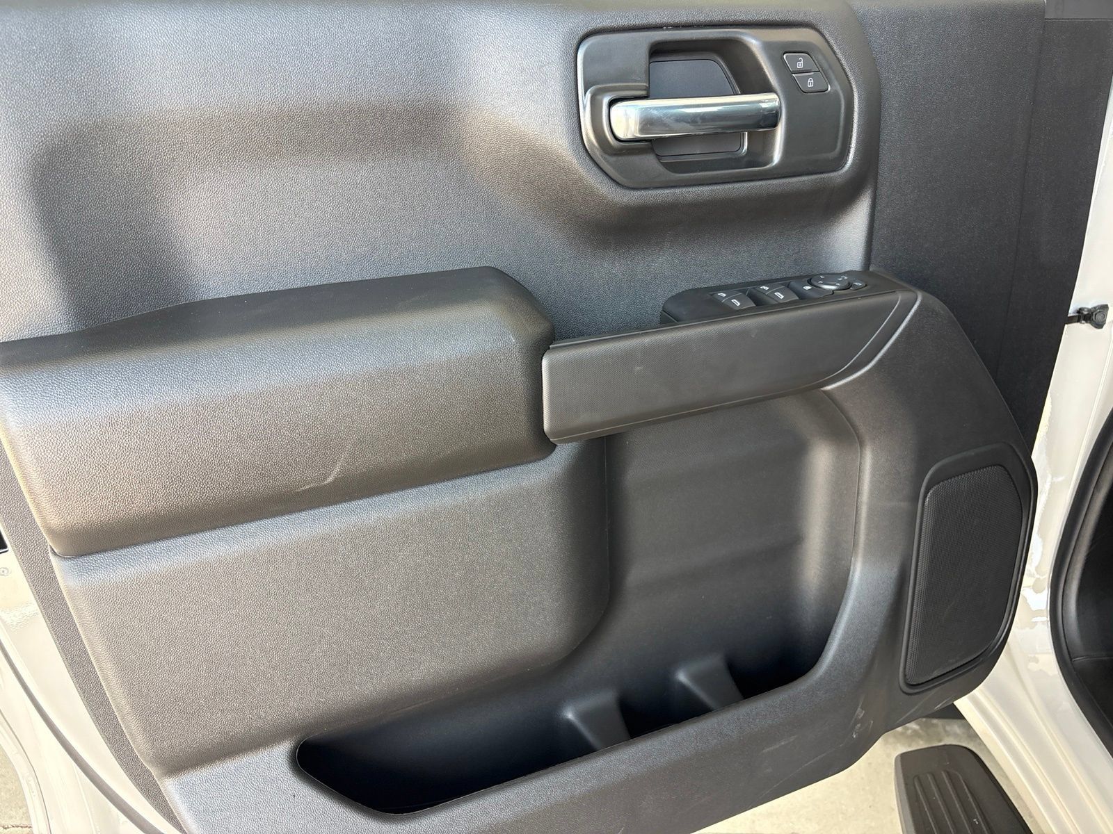 New 2026 Chevrolet Silverado 1500 Custom Trail Boss w/ LPO, Dark Essentials Package AWD/4WD image 10