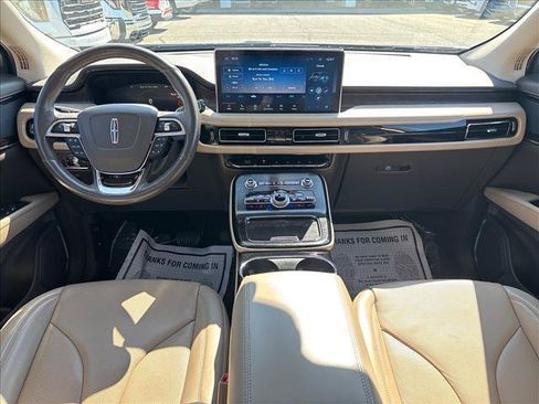 Used 2022 Lincoln Nautilus Reserve AWD/4WD image 7