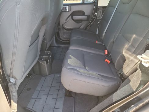 Used 2023 Jeep Wrangler Unlimited Sport image 21