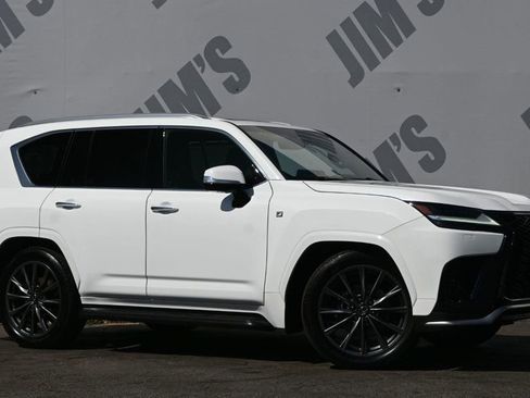 Used 2024 Lexus LX 600 F Sport image 3