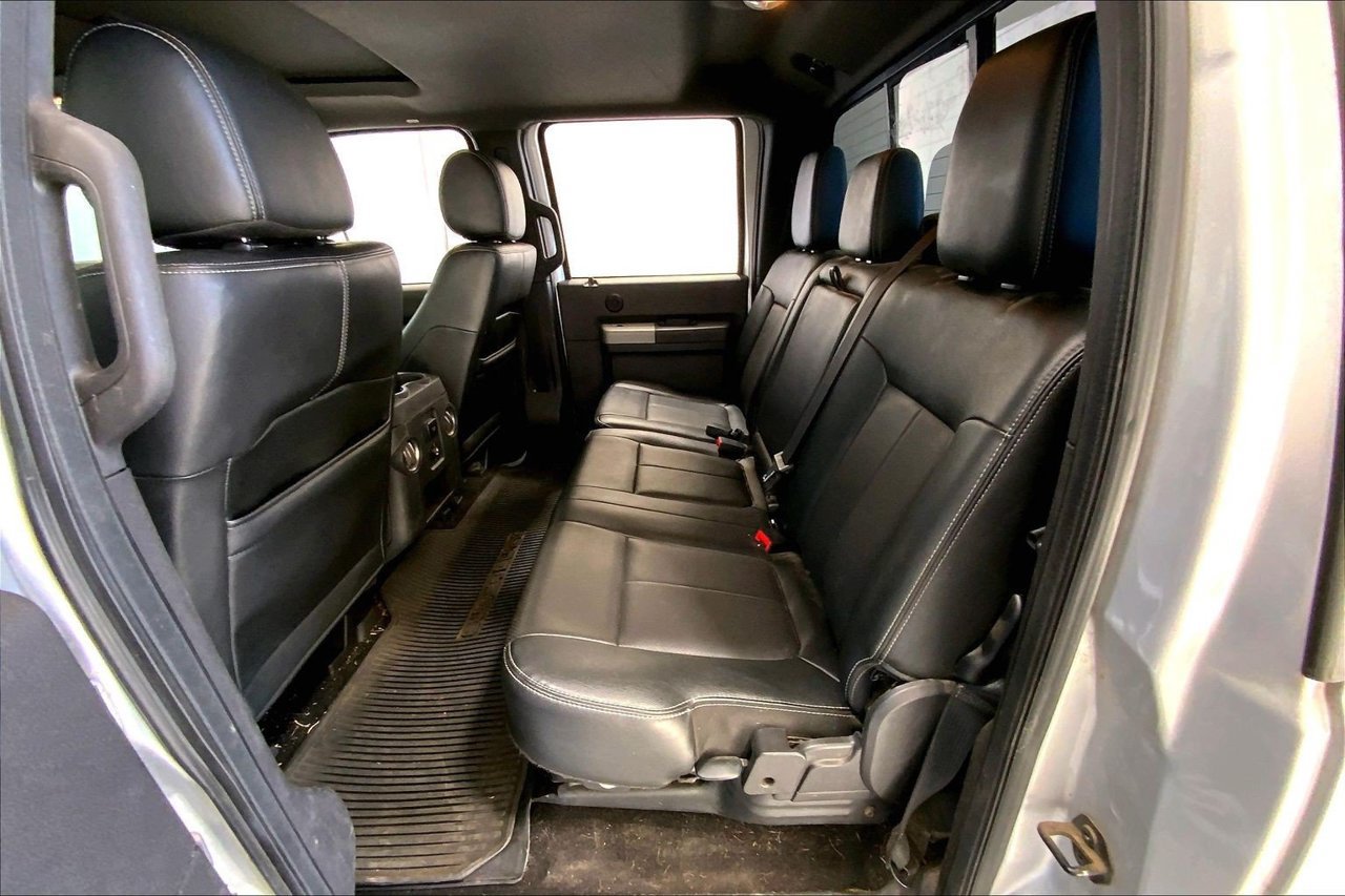 Used 2016 Ford F250 Lariat w/ Lariat Ultimate Package AWD/4WD image 24