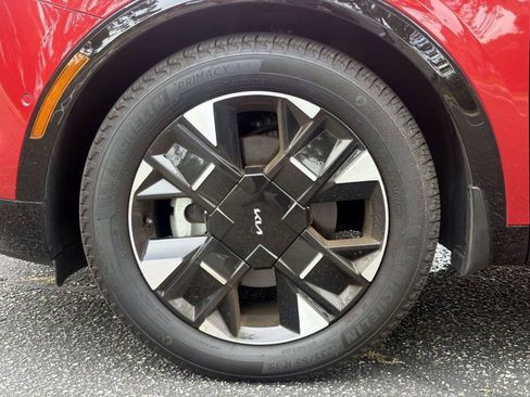 Certified 2026 Kia Sportage SX FWD image 30