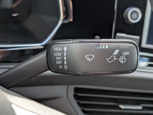 Certified 2023 Volkswagen Jetta Sport FWD image 28