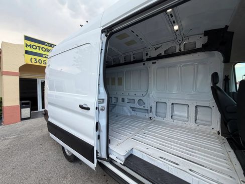 Used 2025 Ford Transit 250 148 High Roof Extended RWD image 8