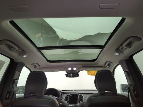 Certified 2023 Volvo XC90 B5 Plus image 29