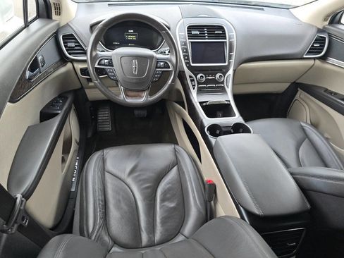 Used 2019 Lincoln Nautilus Select image 29