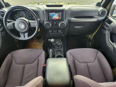Used 2013 Jeep Wrangler Unlimited Sport AWD/4WD image 2