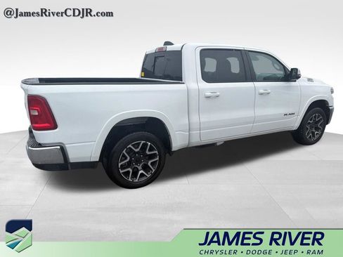 Used 2026 RAM 1500 Laramie AWD/4WD image 5