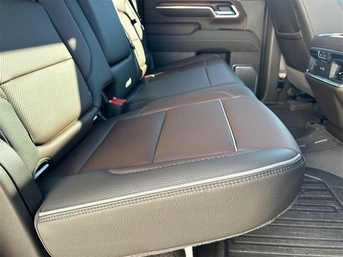 Used 2025 GMC Sierra 2500 Denali w/ Denali Reserve Package image 16