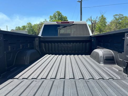 Used 2026 GMC Sierra 1500 SLE AWD/4WD image 19
