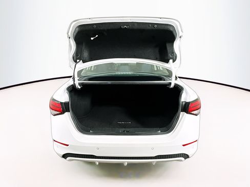 Used 2024 Nissan Sentra SV image 27