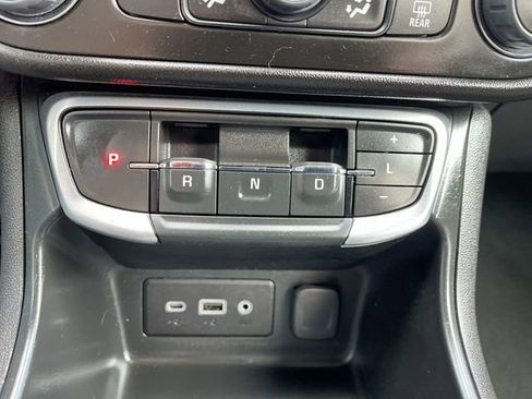 Certified 2024 GMC Terrain SLE w/ Driver Convenience Package FWD image 15