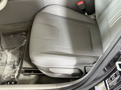 Used 2023 Hyundai Elantra SEL w/ Convenience Package FWD image 19