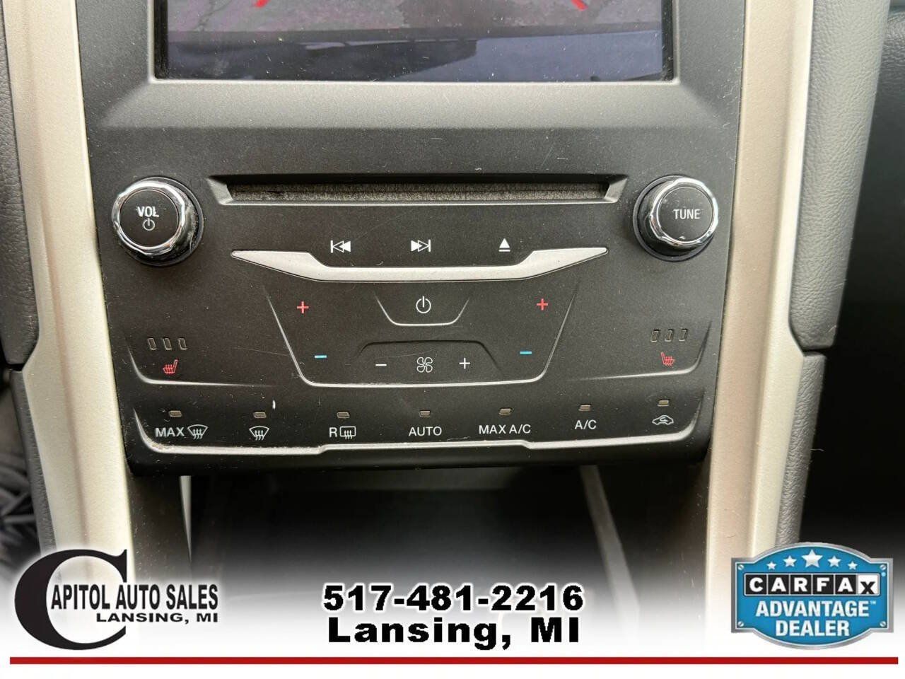 Used 2014 Ford Fusion SE w/ Equipment Group 202A FWD image 22