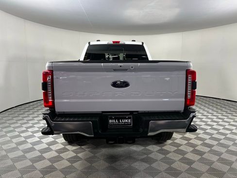 Used 2024 Ford F250 Lariat image 9