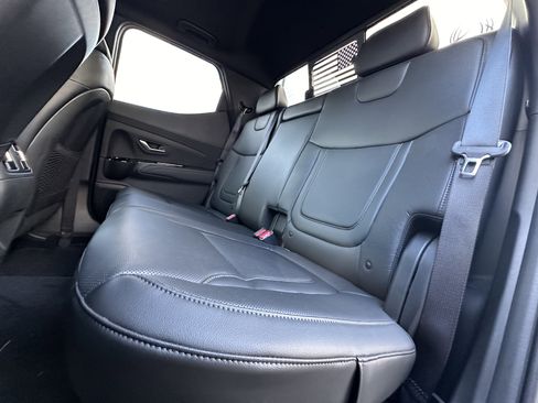 Used 2024 Hyundai Santa Cruz Limited image 28