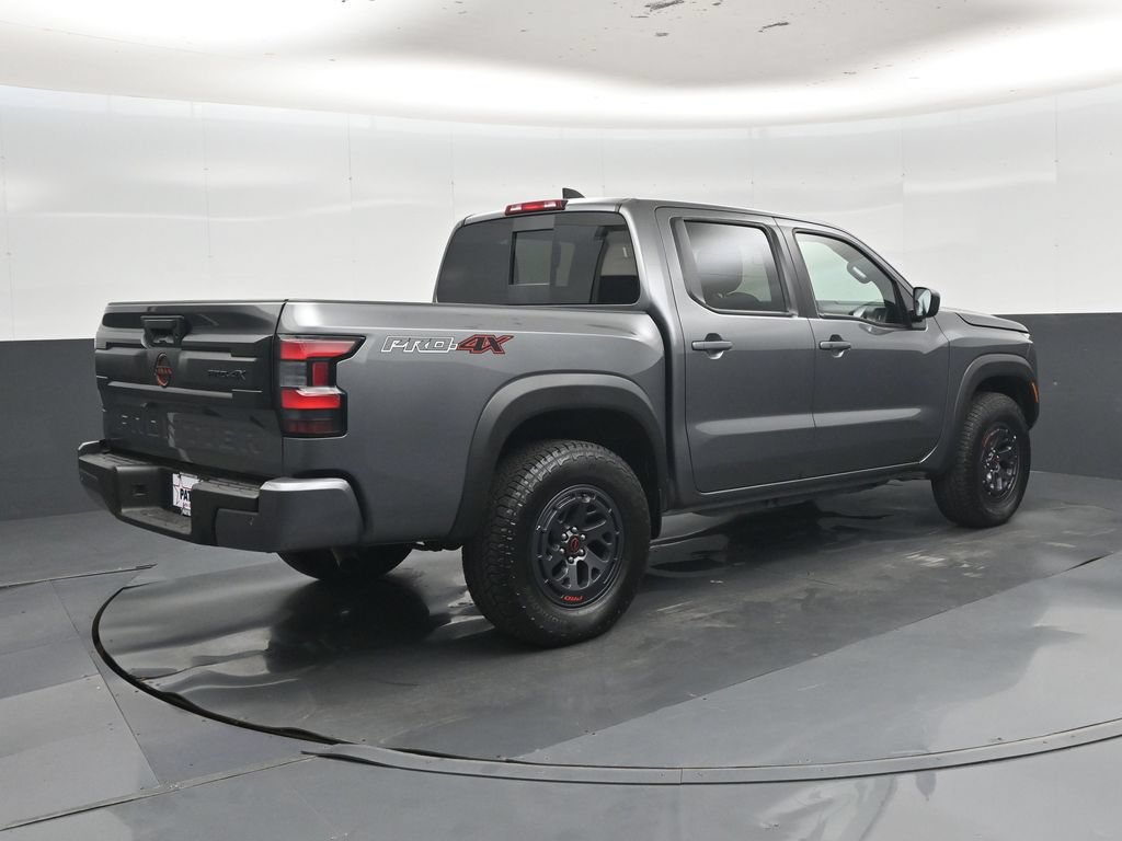 Used 2026 Nissan Frontier PRO-4X AWD/4WD image 3