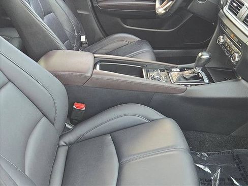 Used 2018 MAZDA MAZDA3 Touring FWD image 19