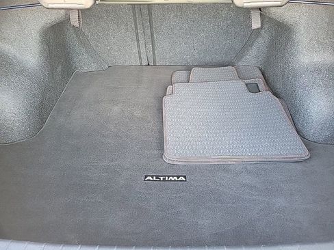 Used 2023 Nissan Altima 2.5 SR w/ SR Premium Package image 29