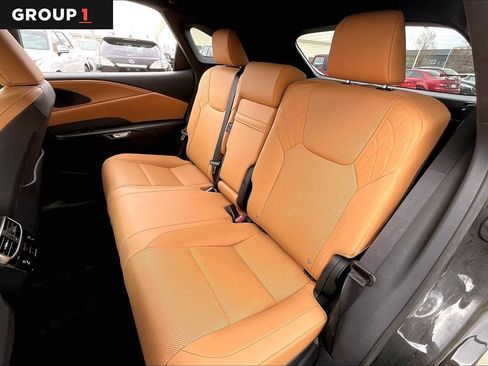 Used 2025 Lexus RX 350 Premium image 17