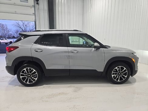 Used 2024 Chevrolet TrailBlazer LT image 9