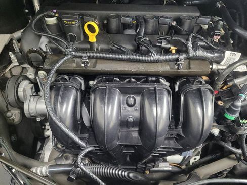 Used 2018 Ford Escape S image 30