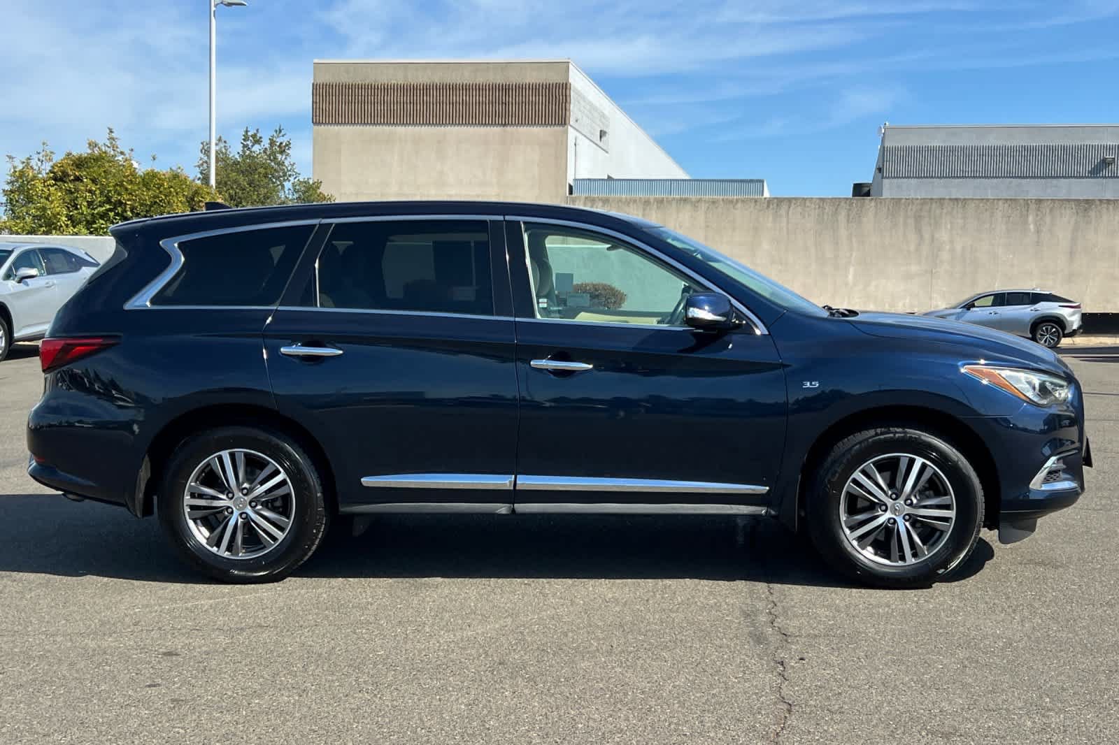 Used 2020 INFINITI QX60 Pure FWD image 6