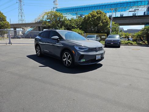 Used 2023 Volkswagen ID.4 Pro S RWD image 3