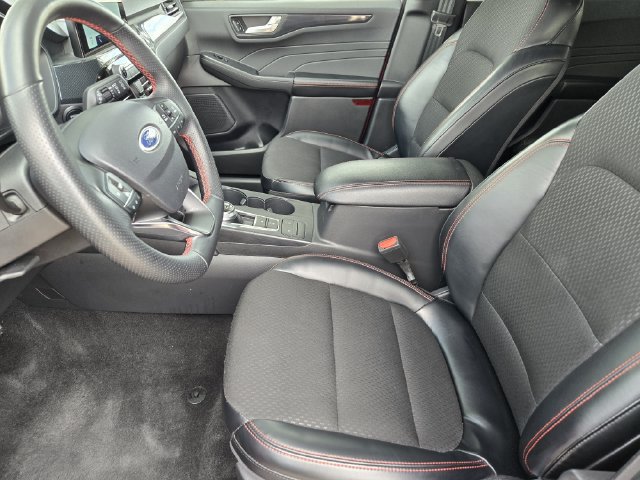 Used 2025 Ford Escape ST-Line AWD/4WD image 16
