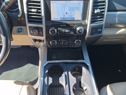 Used 2021 Ford F250 Lariat w/ Lariat Ultimate Package image 13