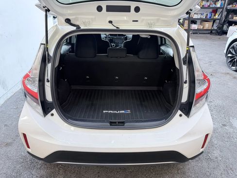 Used 2018 Toyota Prius C One image 22